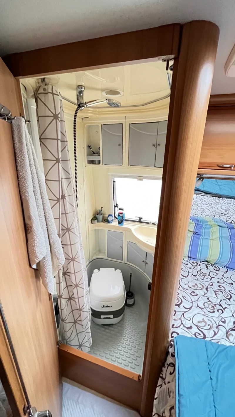 Каравана Fendt Platin 650, снимка 10 - Каравани и кемпери - 52597816