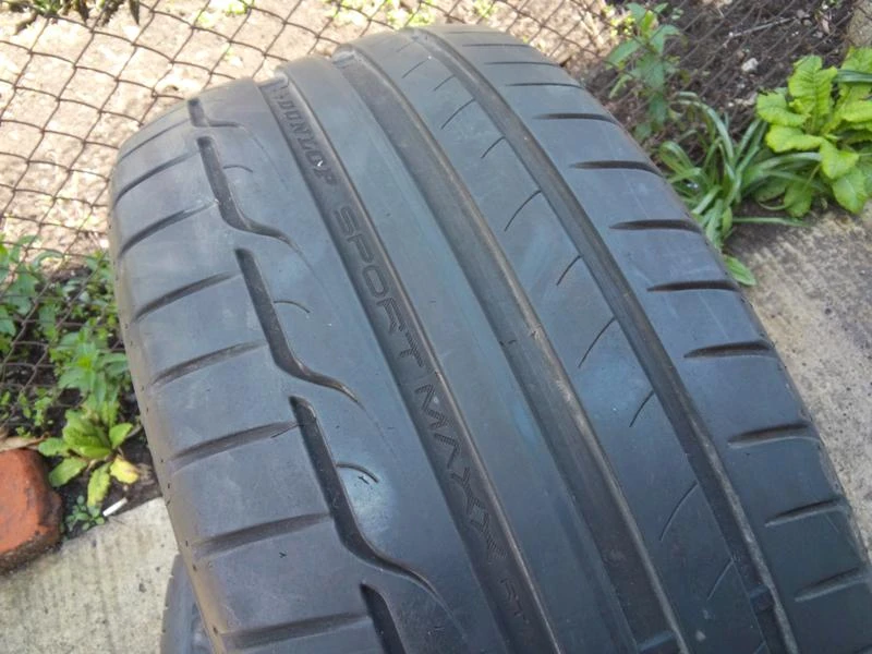 Гуми Летни 245/40R18, снимка 2 - Гуми и джанти - 18611666