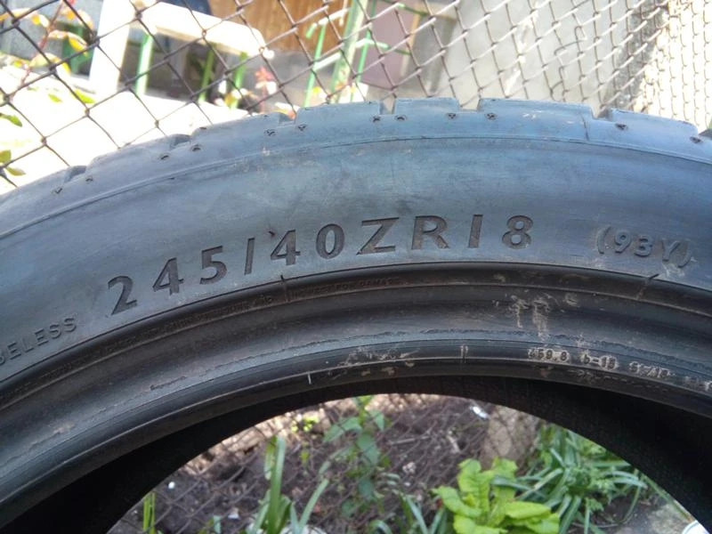 Гуми Летни 245/40R18, снимка 5 - Гуми и джанти - 18611666