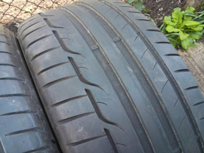 Гуми Летни 245/40R18, снимка 9 - Гуми и джанти - 18611666