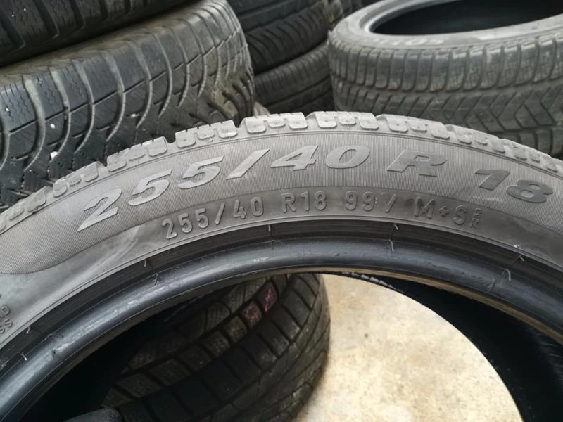 Гуми Зимни 255/40R18, снимка 5 - Гуми и джанти - 19451204