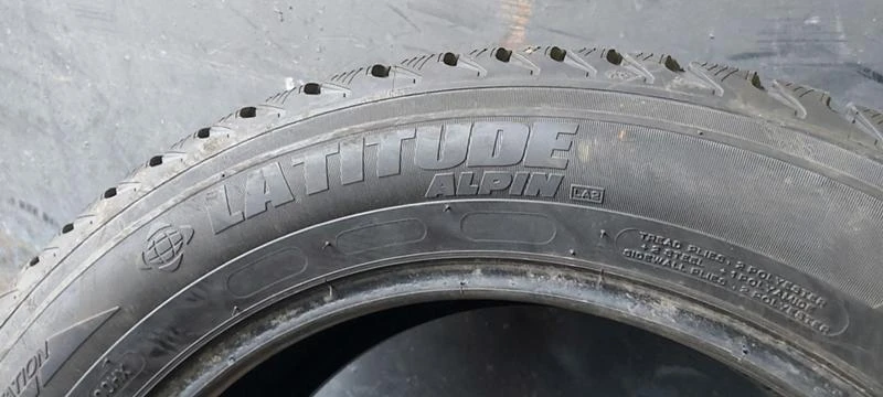 Гуми Зимни 235/55R18, снимка 6 - Гуми и джанти - 35124959