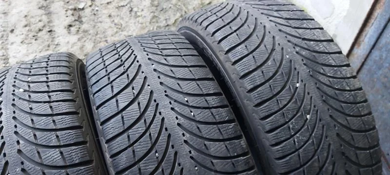 Гуми Зимни 235/55R18, снимка 3 - Гуми и джанти - 35124959