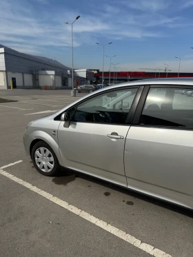 Toyota Corolla verso, снимка 4