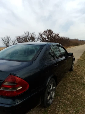 Mercedes-Benz E 220, снимка 2