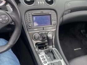 Обява за продажба на Mercedes-Benz SL 63 AMG CARFAX * * АВТО КРЕДИТ ~76 999 лв. - изображение 11