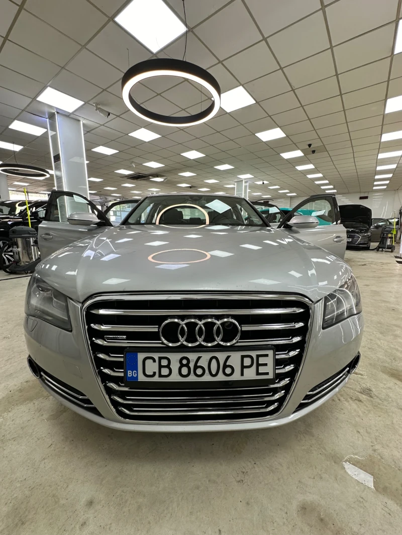 Audi A8 4.2 quattro , 351 к.с., всичко платено, снимка 1 - Автомобили и джипове - 47598685