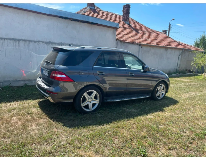 Mercedes-Benz ML 550, снимка 3 - Автомобили и джипове - 49256373