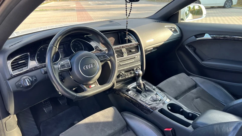 Audi A5 3.0TDI S-line, снимка 11 - Автомобили и джипове - 49421011