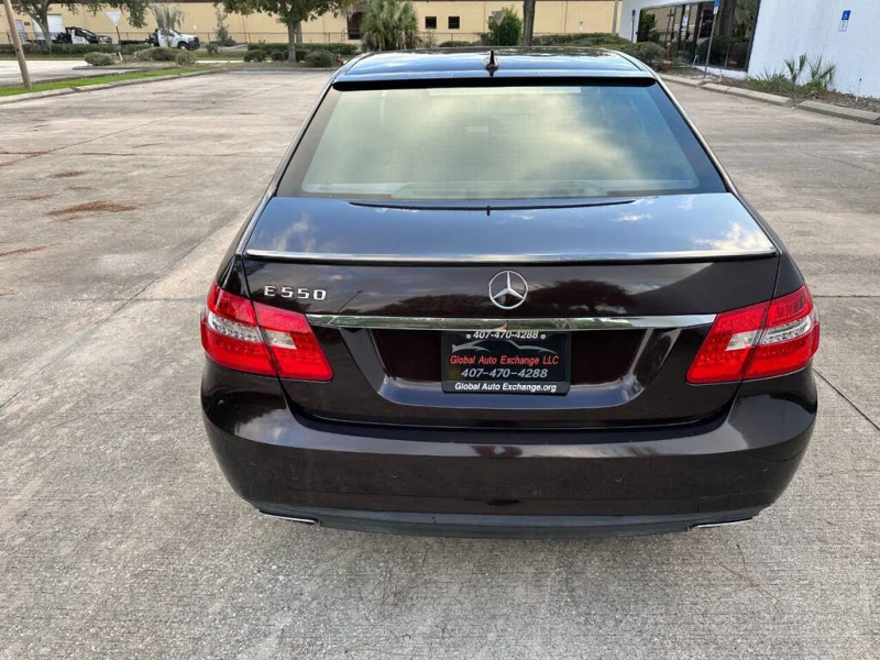 Mercedes-Benz E 55 Sport RWD* АвтоКредит* Цена до БГ, снимка 4 - Автомобили и джипове - 52455381