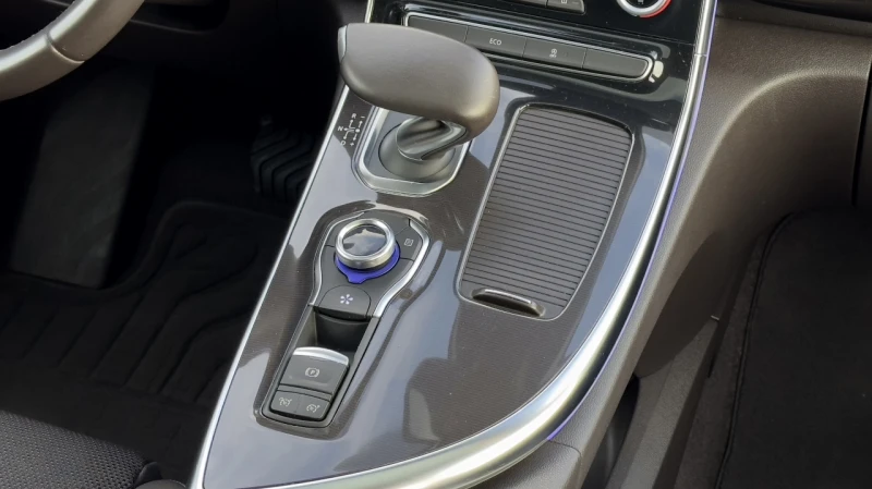 Renault Espace 1.6TCe Сервизна история! Перфектно състояние!, снимка 12 - Автомобили и джипове - 52705442