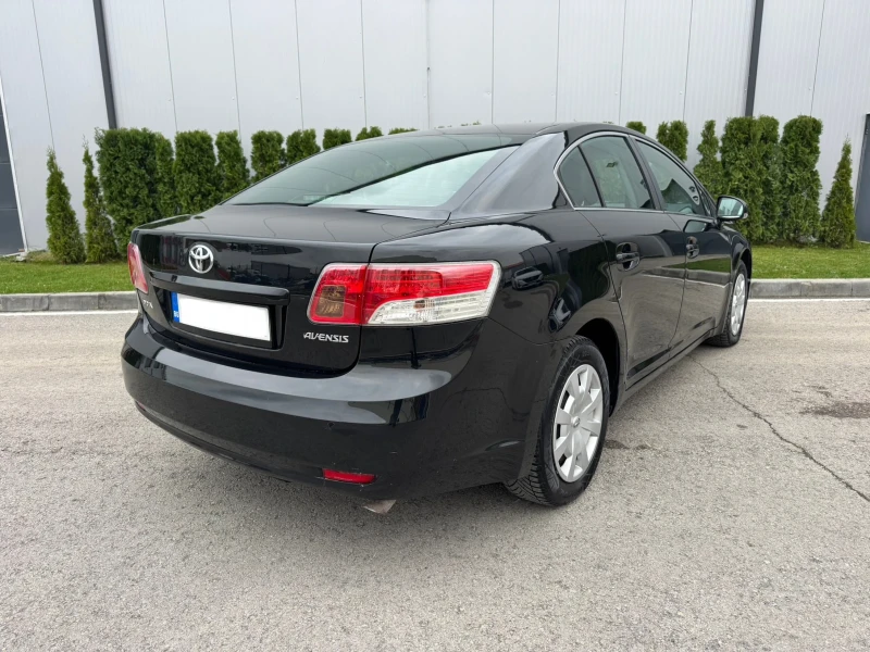 Toyota Avensis 2.0D-4D Регистриран/Обслужен!!!, снимка 7 - Автомобили и джипове - 52776340