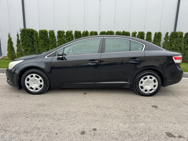 Toyota Avensis 2.0D-4D Регистриран/Обслужен!!!, снимка 4 - Автомобили и джипове - 52776340