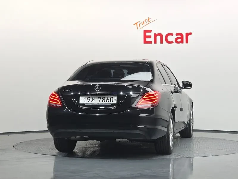 Mercedes-Benz C 200 48K KM, снимка 4 - Автомобили и джипове - 56353718