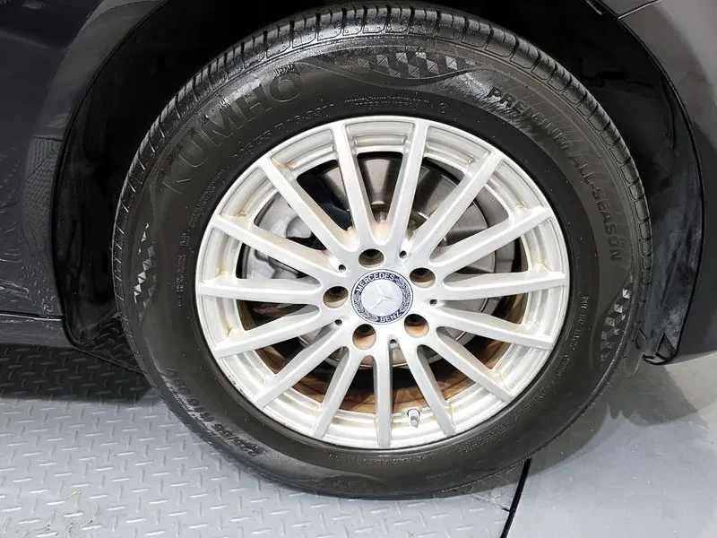 Mercedes-Benz C 200 48K KM, снимка 5 - Автомобили и джипове - 56353718