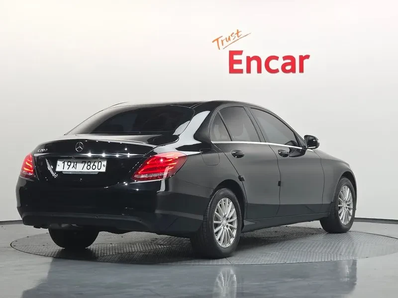 Mercedes-Benz C 200 48K KM, снимка 2 - Автомобили и джипове - 56353718