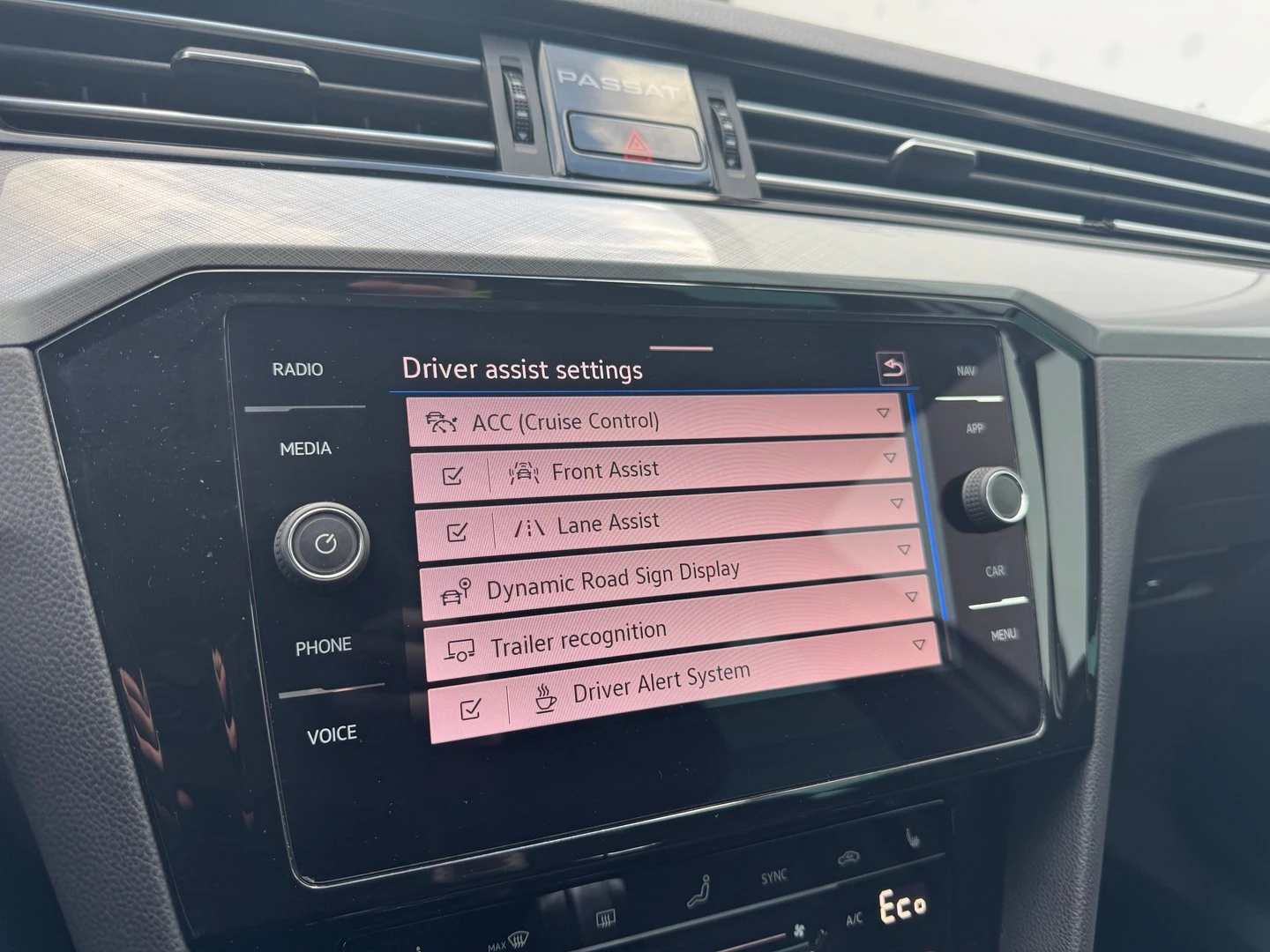 VW Passat VW Passat Var GTE Plug-In-Hybrid 1.4 TSI | Mobile.bg — изображение 16