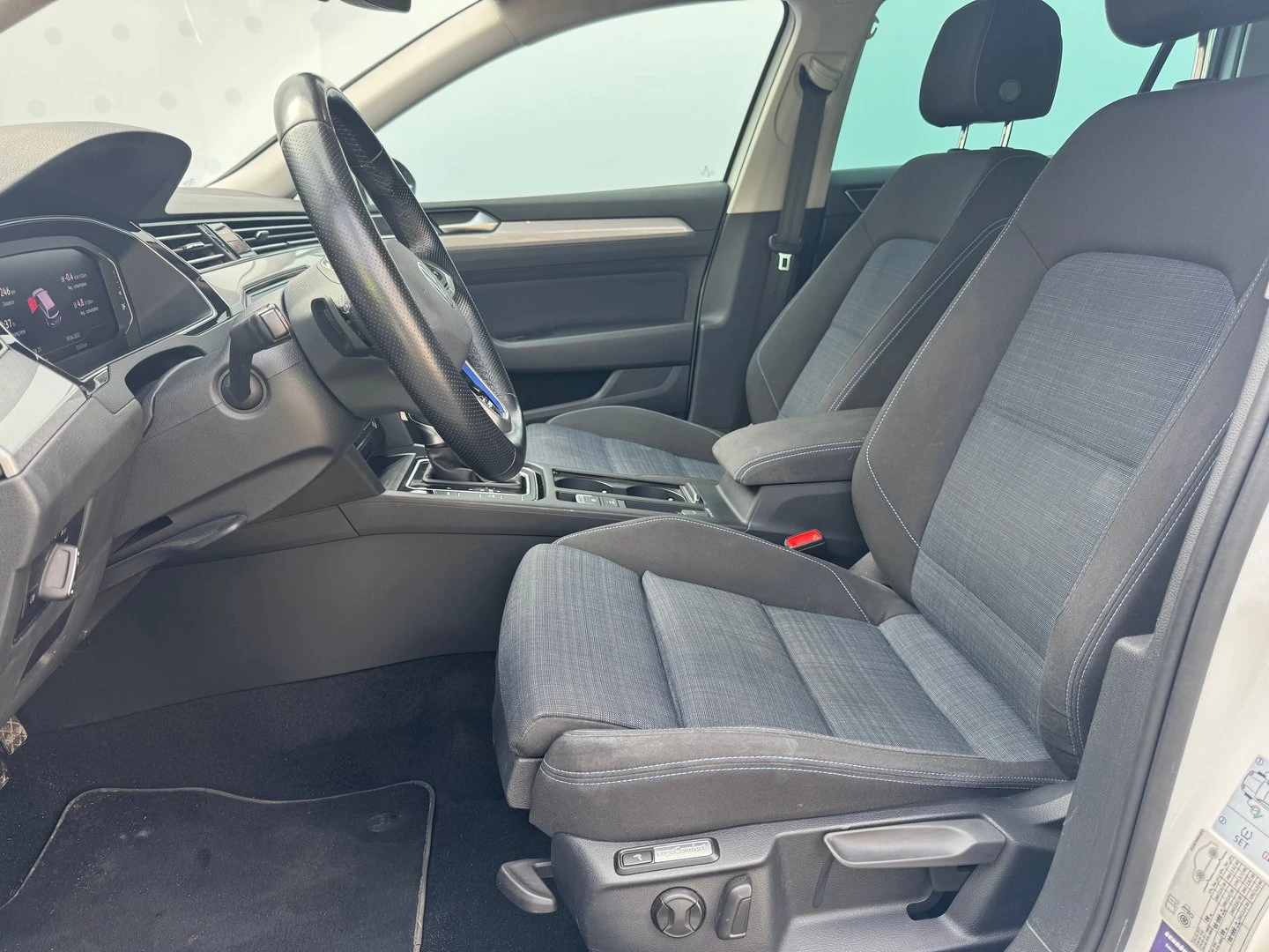VW Passat VW Passat Var GTE Plug-In-Hybrid 1.4 TSI - изображение 5