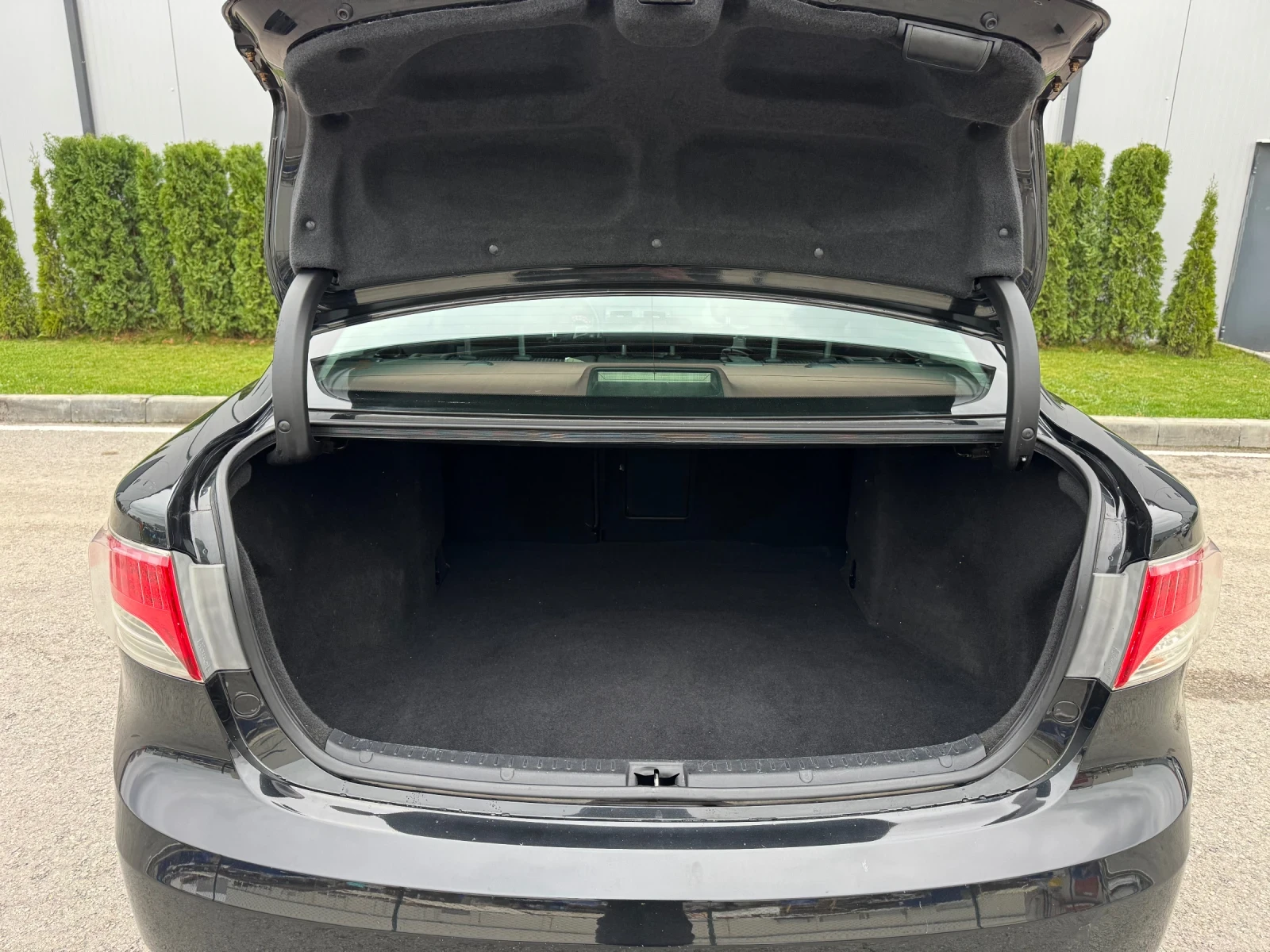 Toyota Avensis 2.0D-4D Регистриран/Обслужен!!! - изображение 9