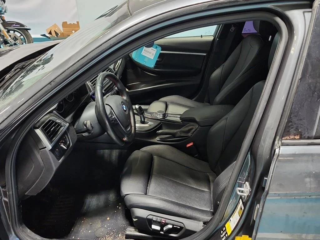 BMW 330 * 330I XDRIVE * CARFAX * БЕЗ ПЪРВОНАЧАЛНА ВНОСКА - изображение 5