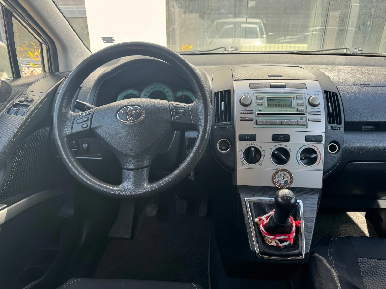 Toyota Corolla verso, снимка 6 - Автомобили и джипове - 53707986