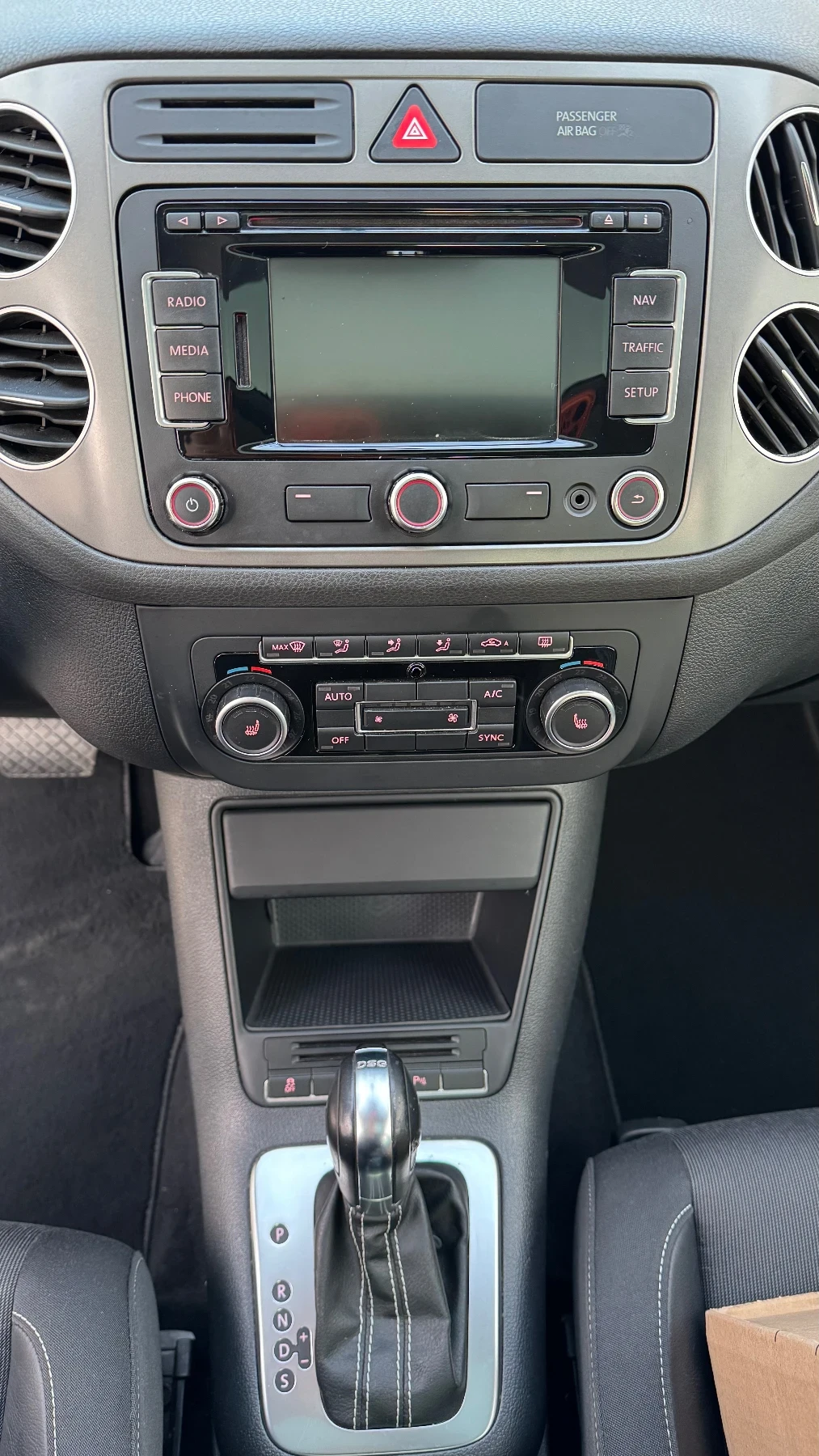 VW Golf Plus 1.4 -122кс.-Бензин-автомат-високо изпълнение, снимка 7 - Автомобили и джипове - 53978441