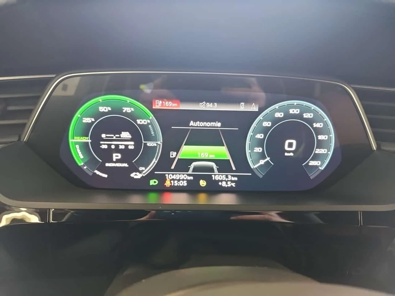 Audi E-Tron * PROGRESSIV * 2 КЛЮЧА * ОБДУХВАНЕ * 360, снимка 9 - Автомобили и джипове - 54209430