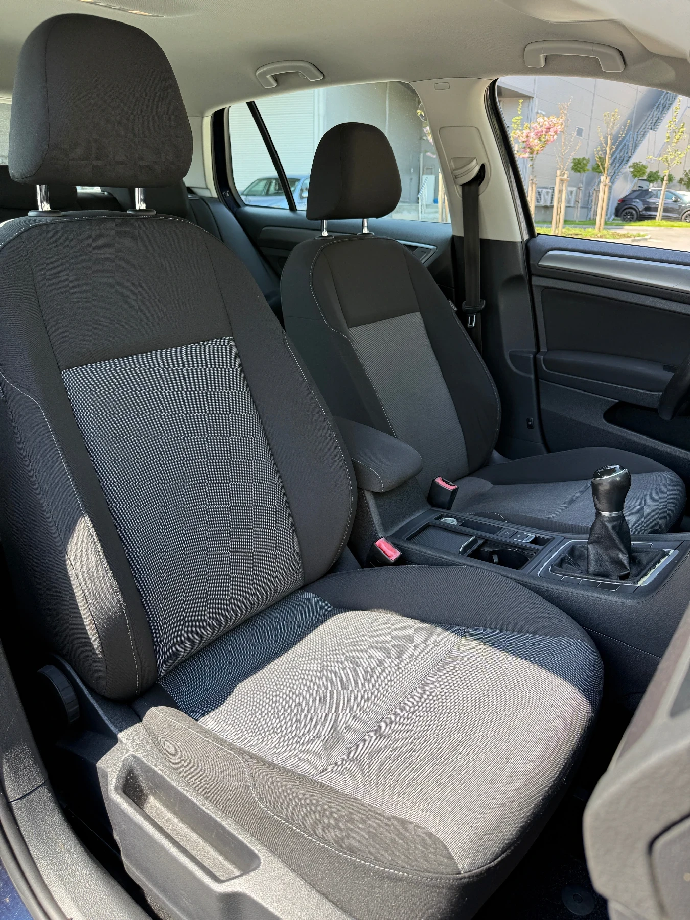 VW Golf 7  | BlueMotion | 1.6 TDI 110кс, снимка 10 - Автомобили и джипове - 54346562