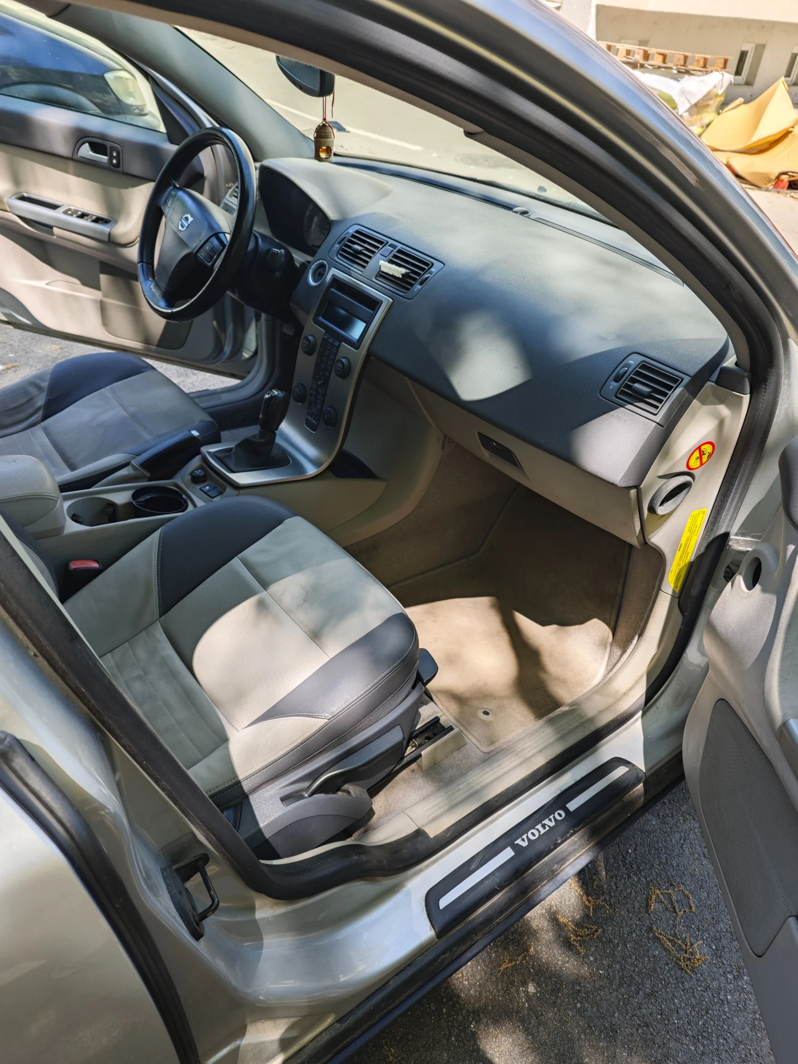 Volvo S40, снимка 10 - Автомобили и джипове - 54442268