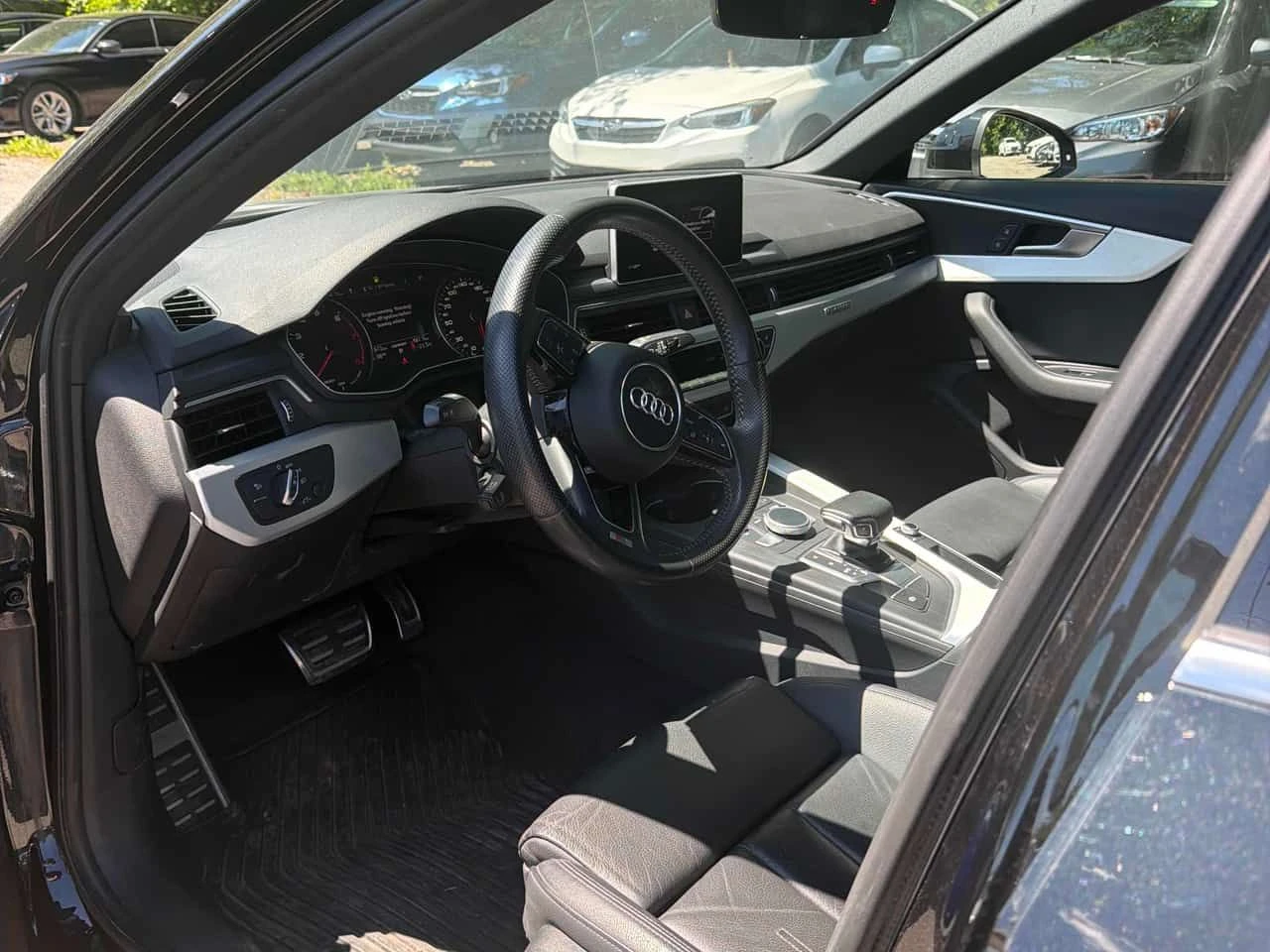 Audi A4 Progressiv * CARFAX * БЕЗ ПЪРВОНАЧАЛНА ВНОСКА, снимка 5 - Автомобили и джипове - 55014644