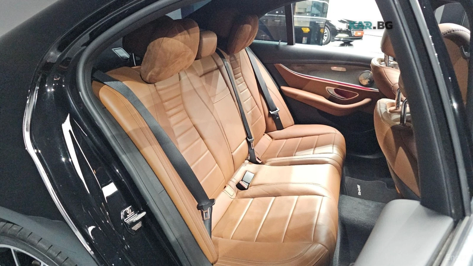 Mercedes-Benz E 300 AMG-LINE* 360CAMERA* BURMESTER* DRIVE-ASSISTS* , снимка 16 - Автомобили и джипове - 55044839