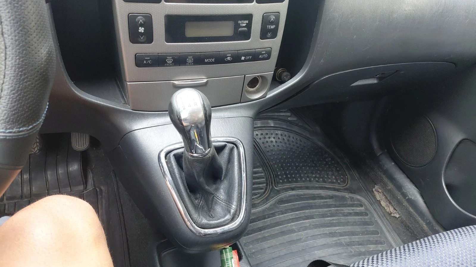 Toyota Corolla verso, снимка 4 - Автомобили и джипове - 55254085
