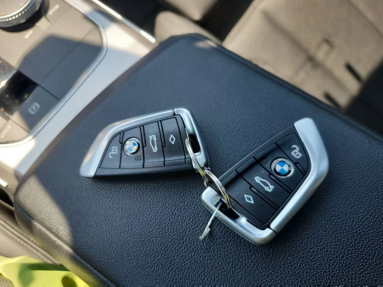BMW 330 i xDrive/ПОДГРЕВИ/ШИБИДАХ/АВТОФИНАНСИРАНЕ, снимка 14 - Автомобили и джипове - 55273656