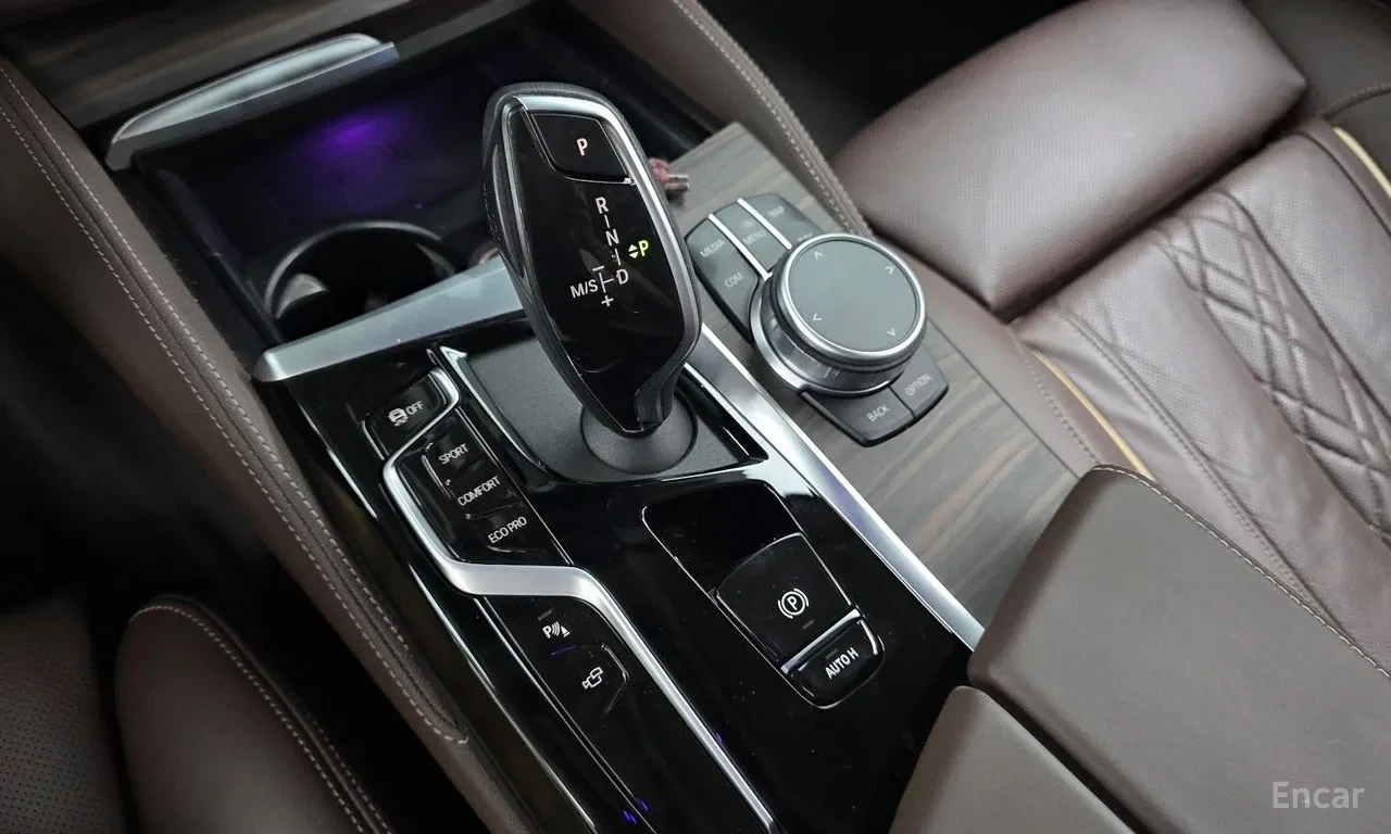 BMW 530 LCI | H&KARDON | 360 | HEADS UP, снимка 9 - Автомобили и джипове - 55950349