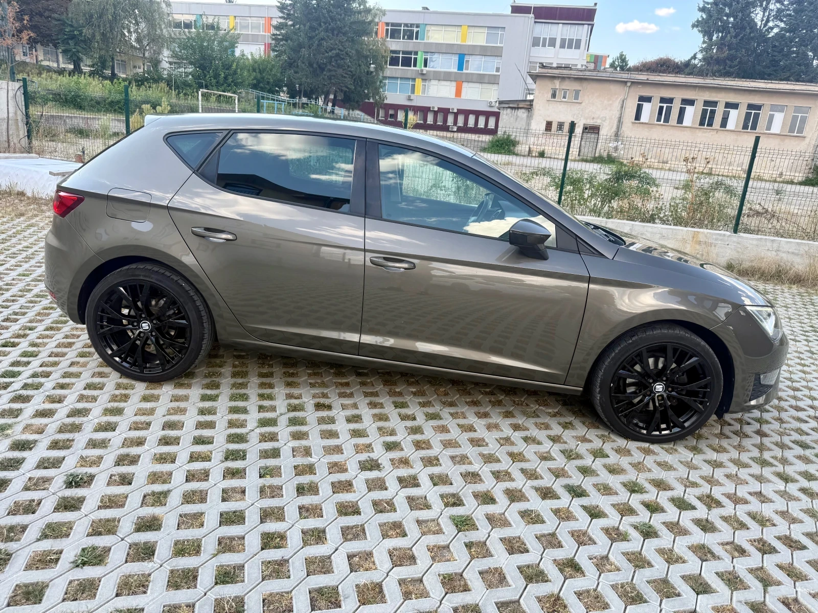 Seat Leon FR, снимка 2 - Автомобили и джипове - 55967675