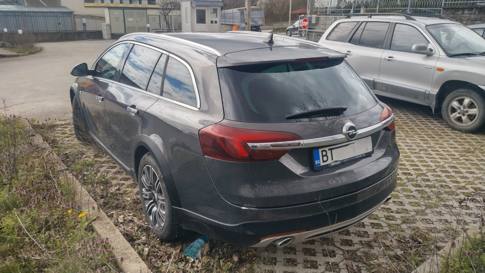 Opel Insignia Sport Tourer SW, снимка 3 - Автомобили и джипове - 56677188