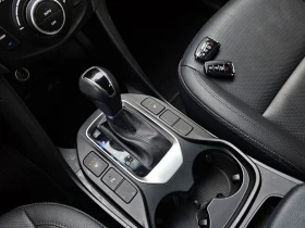Hyundai Santa fe Gasoline 2.0 Turbo 2WD| 240к.с.| ВКЛ.ТЕХНОТЕСТ, снимка 9