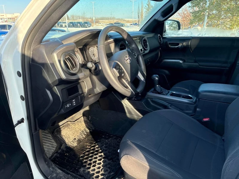 Toyota Tacoma * SR5 * CARFAX * БЕЗ ПЪРВОНАЧАЛНА ВНОСКА, снимка 5 - Автомобили и джипове - 52733207