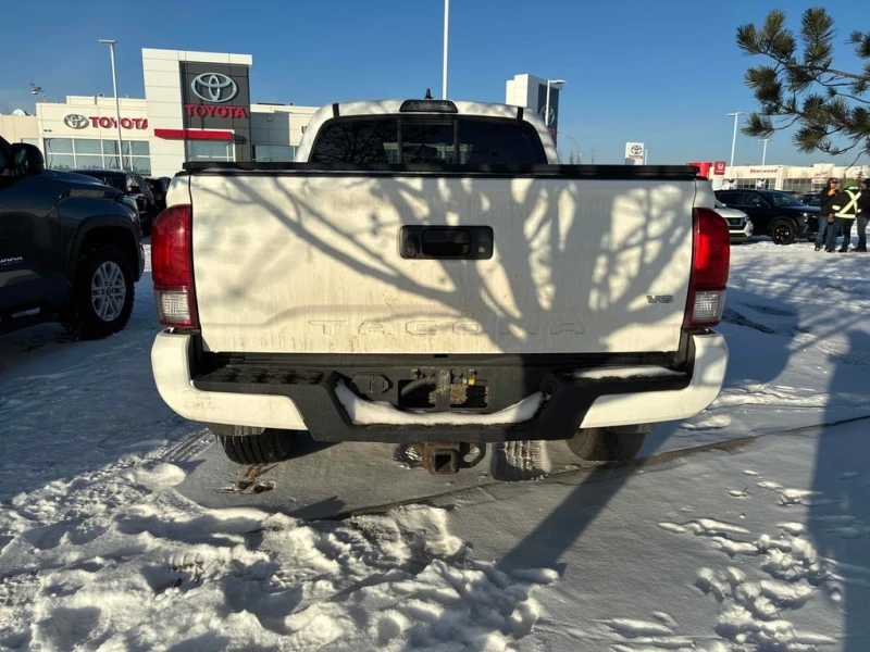 Toyota Tacoma * SR5 * CARFAX * БЕЗ ПЪРВОНАЧАЛНА ВНОСКА, снимка 4 - Автомобили и джипове - 52733207