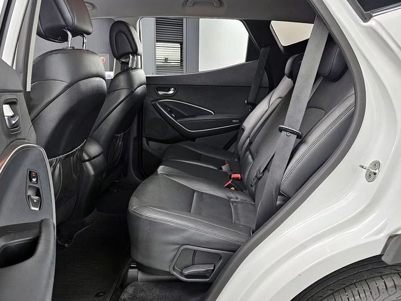 Hyundai Santa fe Gasoline 2.0 Turbo 2WD| 240к.с.| ВКЛ.ТЕХНОТЕСТ, снимка 12 - Автомобили и джипове - 55432425