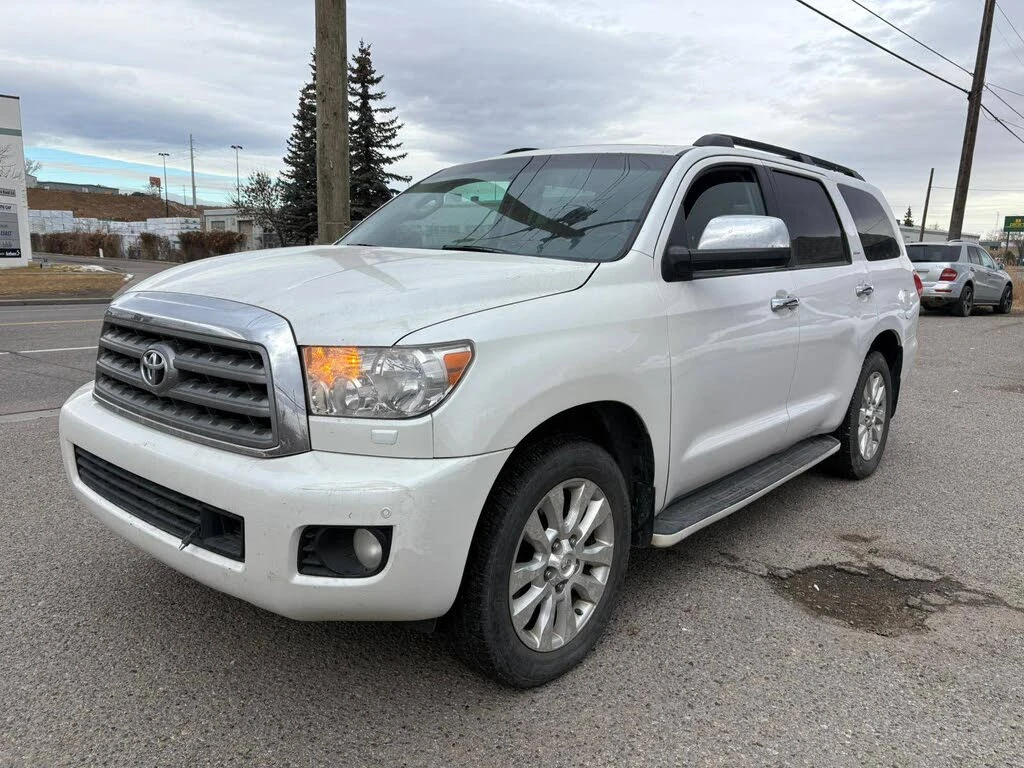 Toyota Sequoia PLATINUM* 5.7L V8* BLACK FRIDAY, снимка 1
