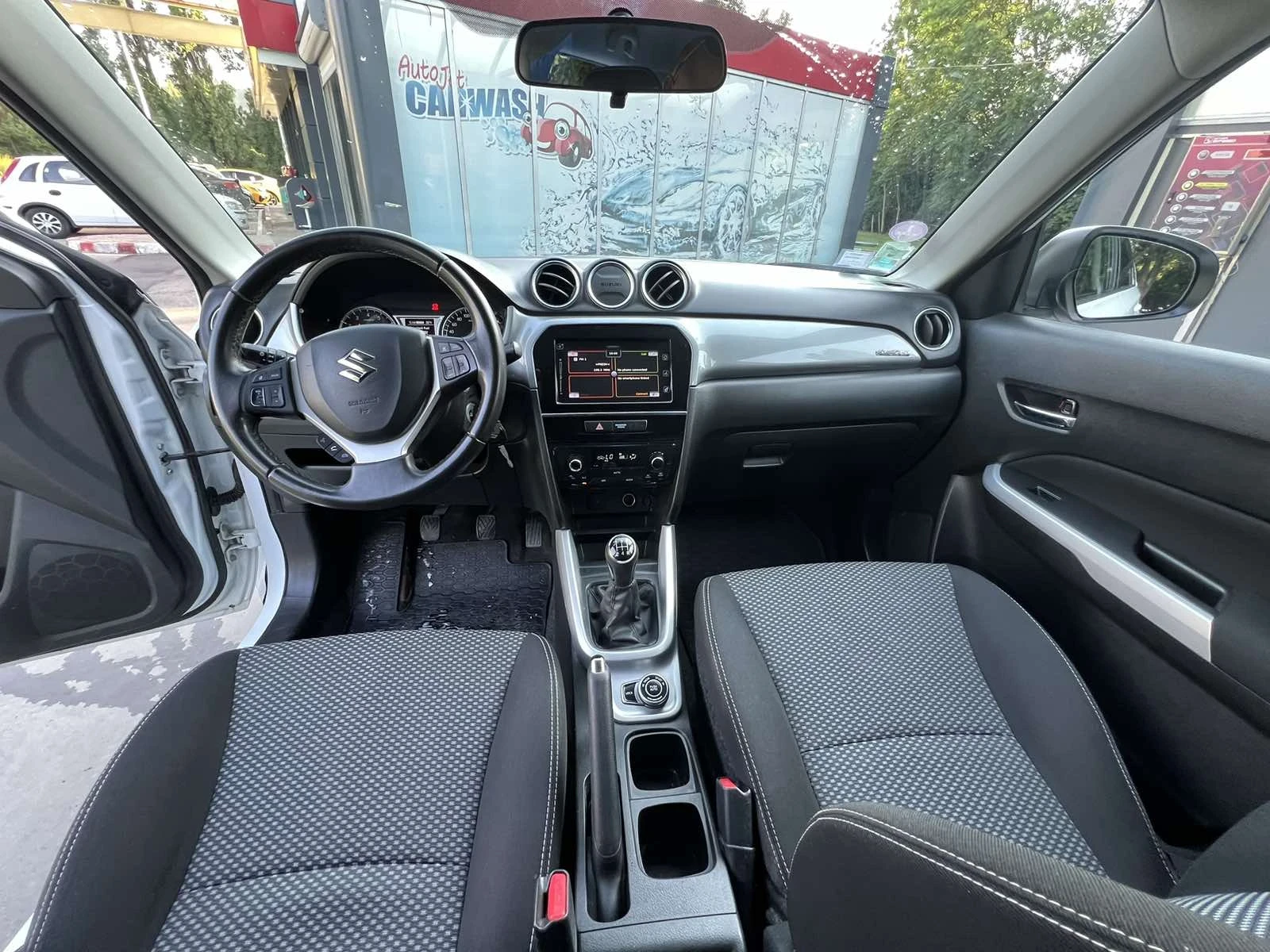 Suzuki Vitara 1.6/120кс/4х4/КАМЕРА/НАВИГАЦИЯ/ДИСТРОНИК  - изображение 6