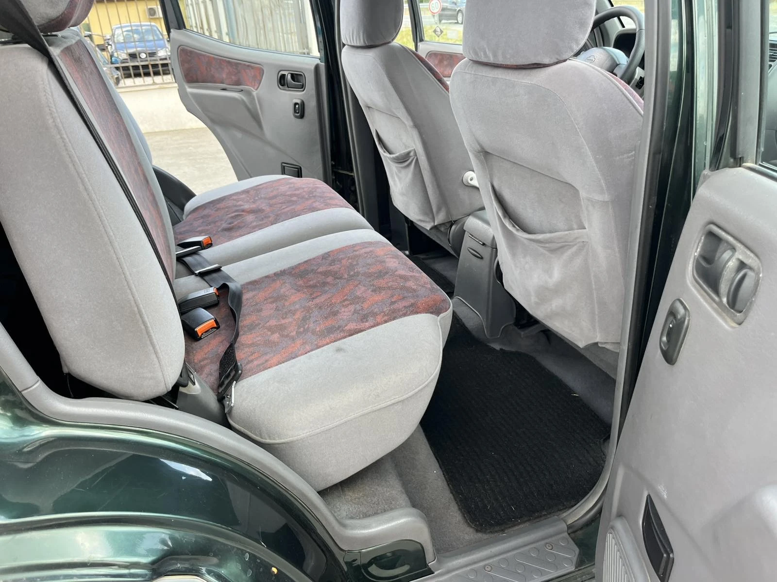 Nissan Terrano 2.7TDI 125кс. КЛИМАТИК 4Х4 БЪРЗИ, БАВНИ ИТАЛИЯ - изображение 10