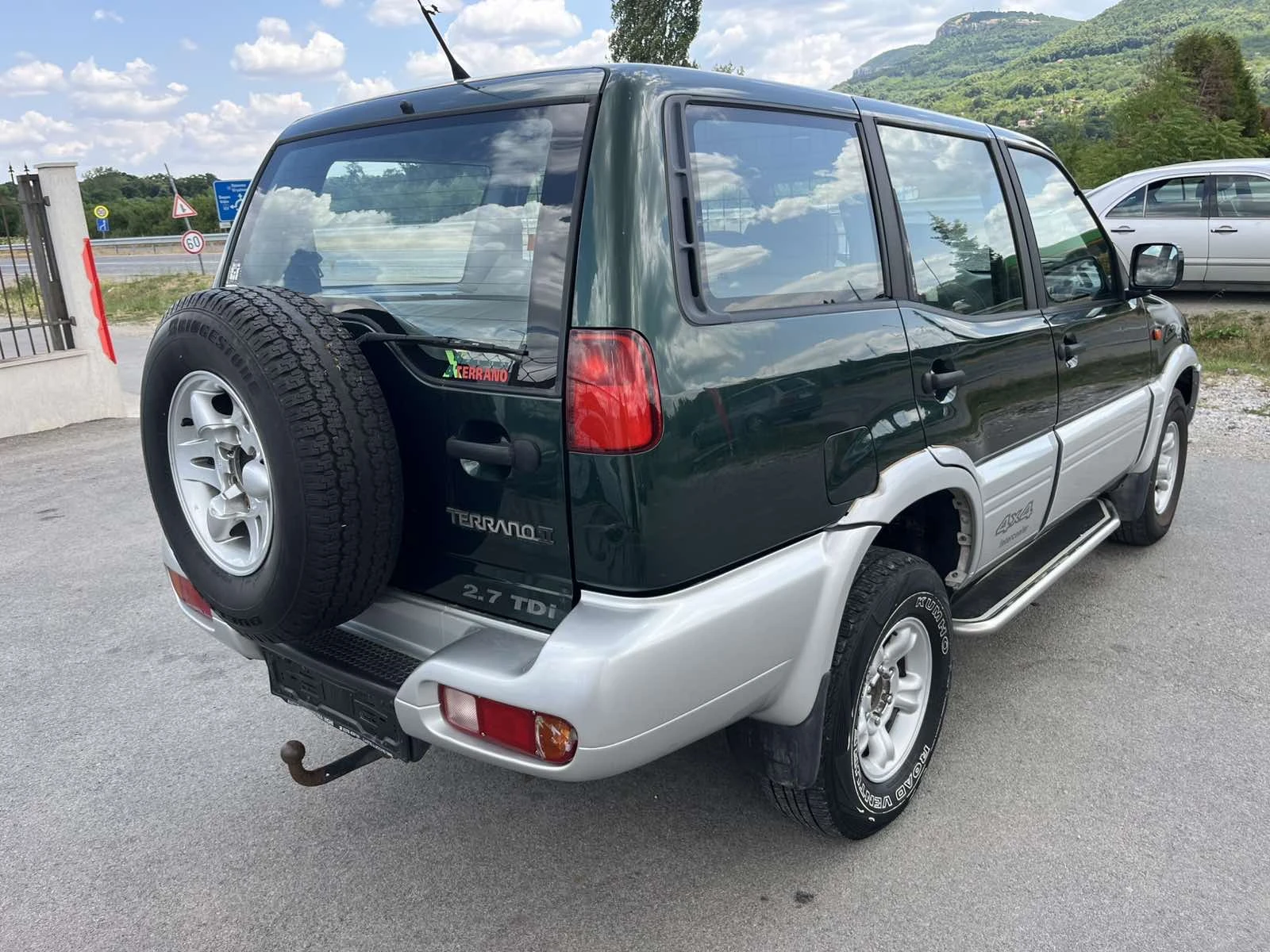 Nissan Terrano 2.7TDI 125кс. КЛИМАТИК 4Х4 БЪРЗИ, БАВНИ ИТАЛИЯ - изображение 4