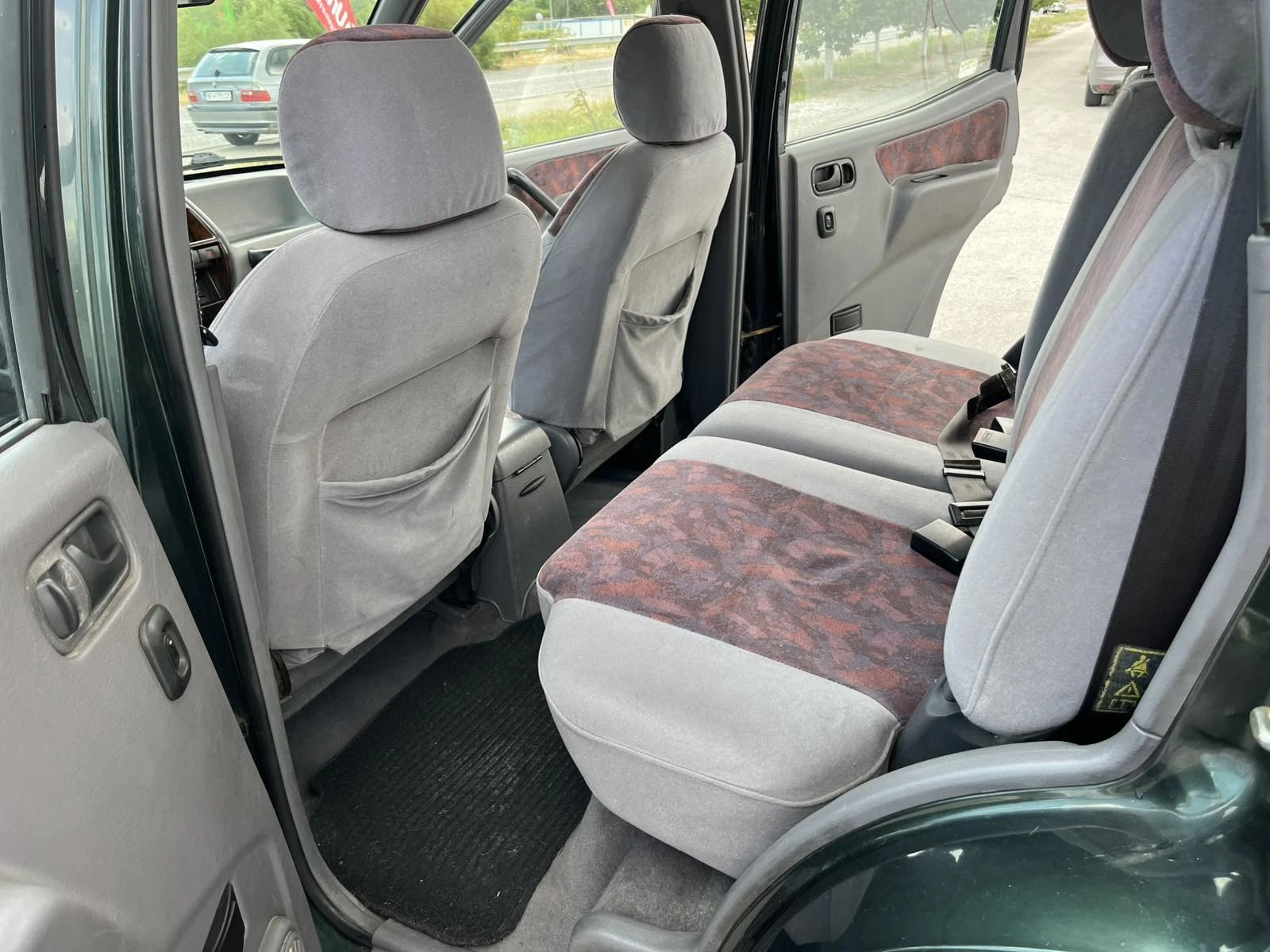 Nissan Terrano 2.7TDI 125кс. КЛИМАТИК 4Х4 БЪРЗИ, БАВНИ ИТАЛИЯ - изображение 9
