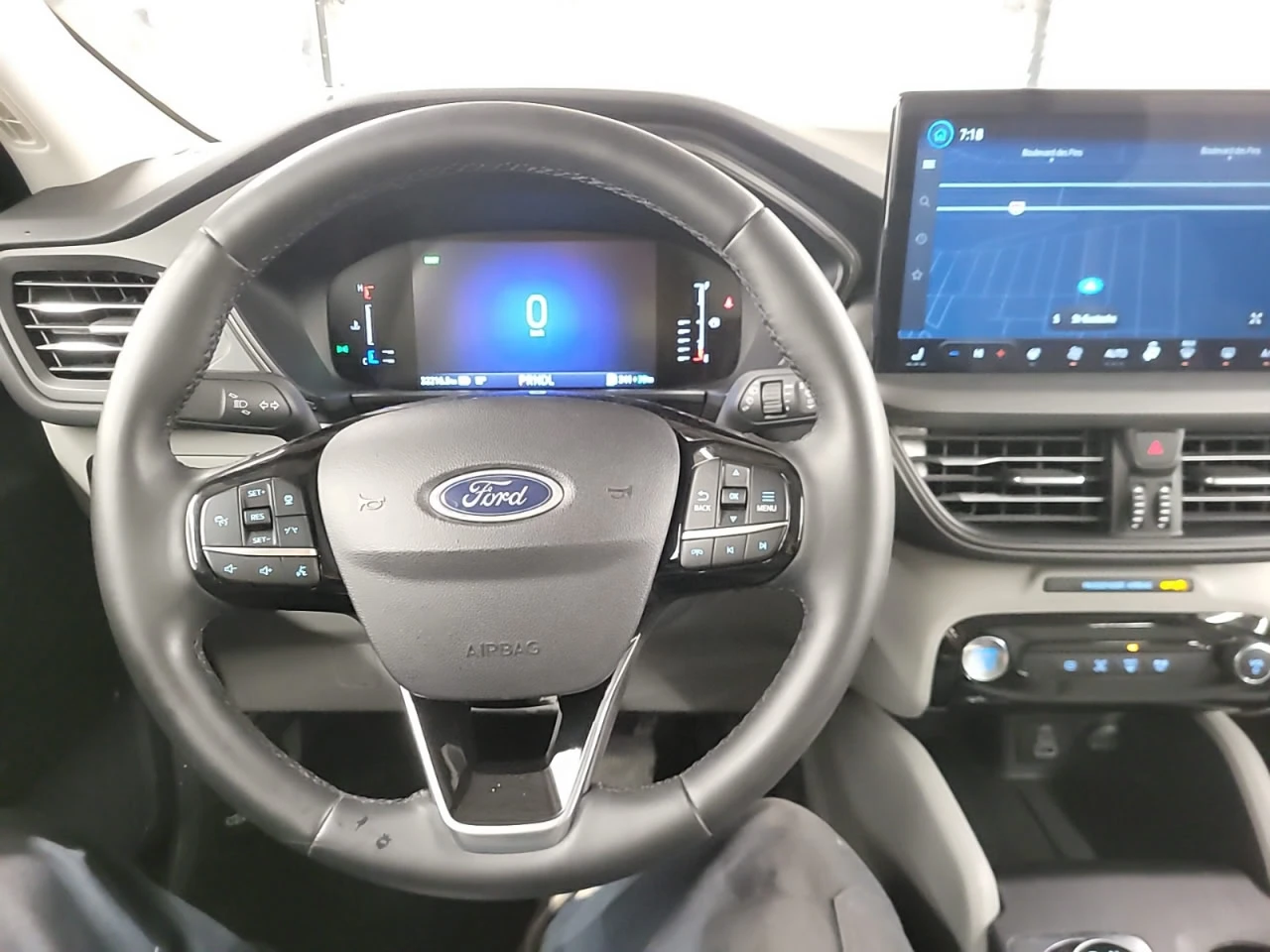 Ford Escape * АВТО КРЕДИТ* ЦЕНА ДО БГ * Сервизна история *  - изображение 8