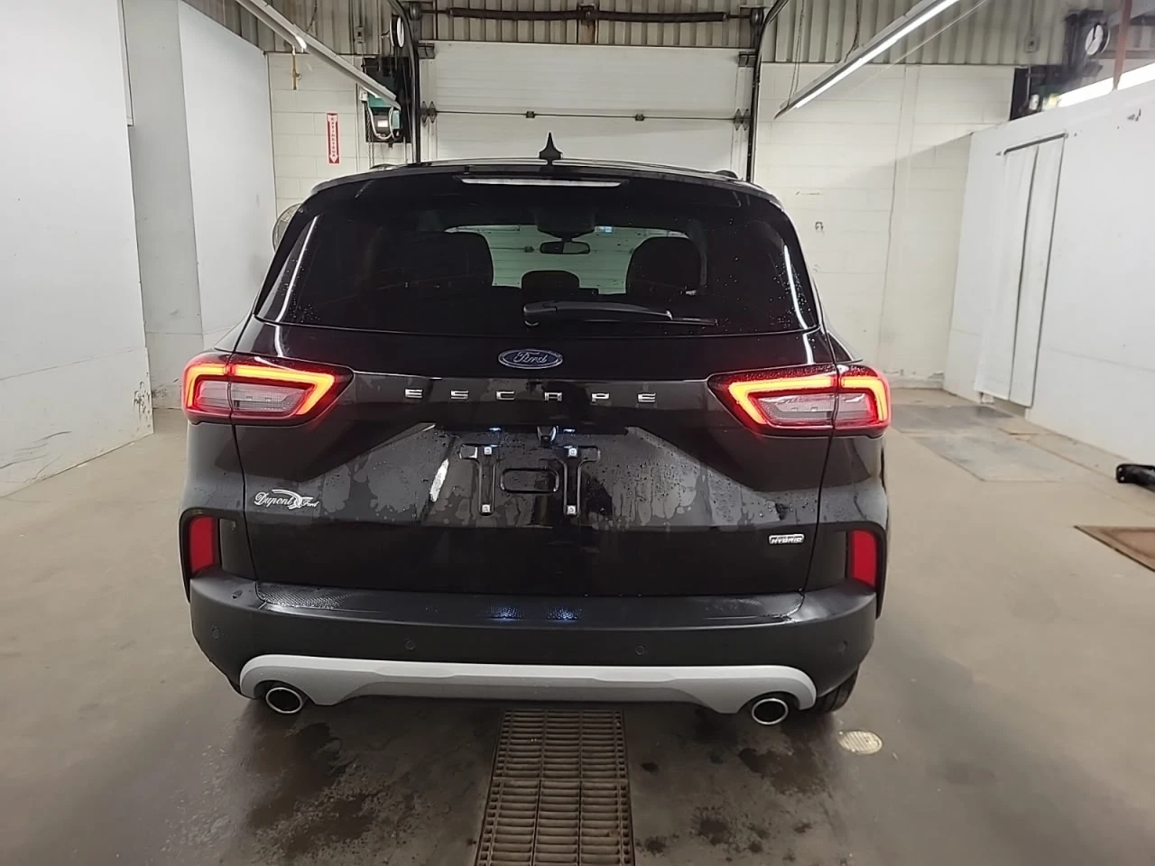 Ford Escape * АВТО КРЕДИТ* ЦЕНА ДО БГ * Сервизна история *  - изображение 4