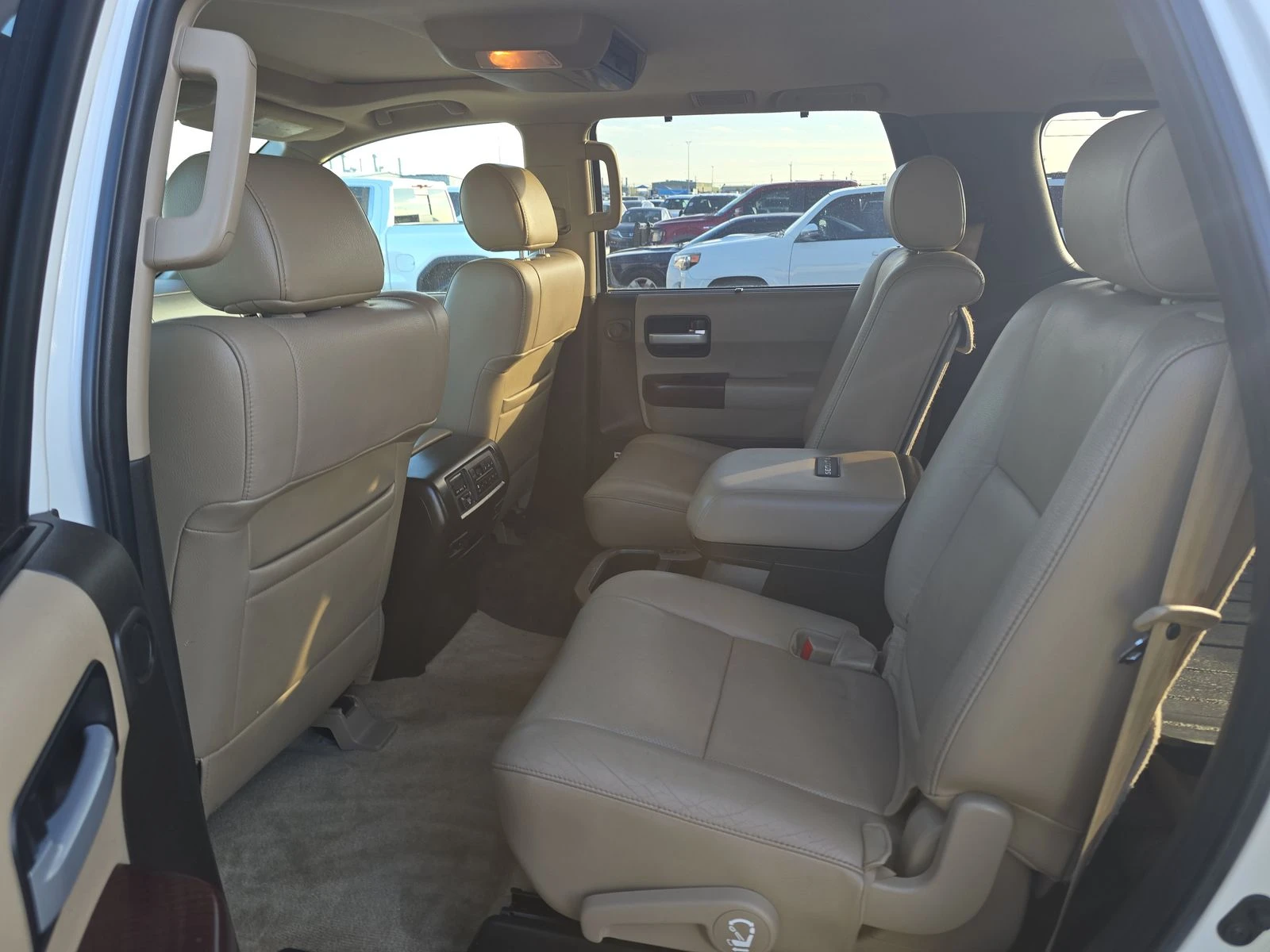 Toyota Sequoia Platinum | Mobile.bg   13