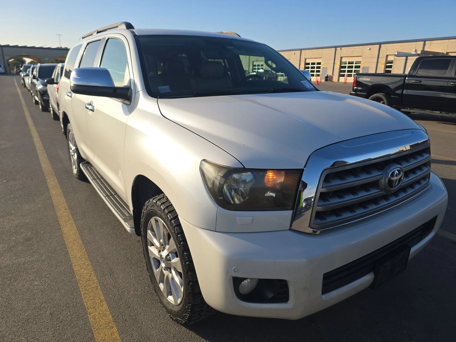 Toyota Sequoia Platinum - изображение 2