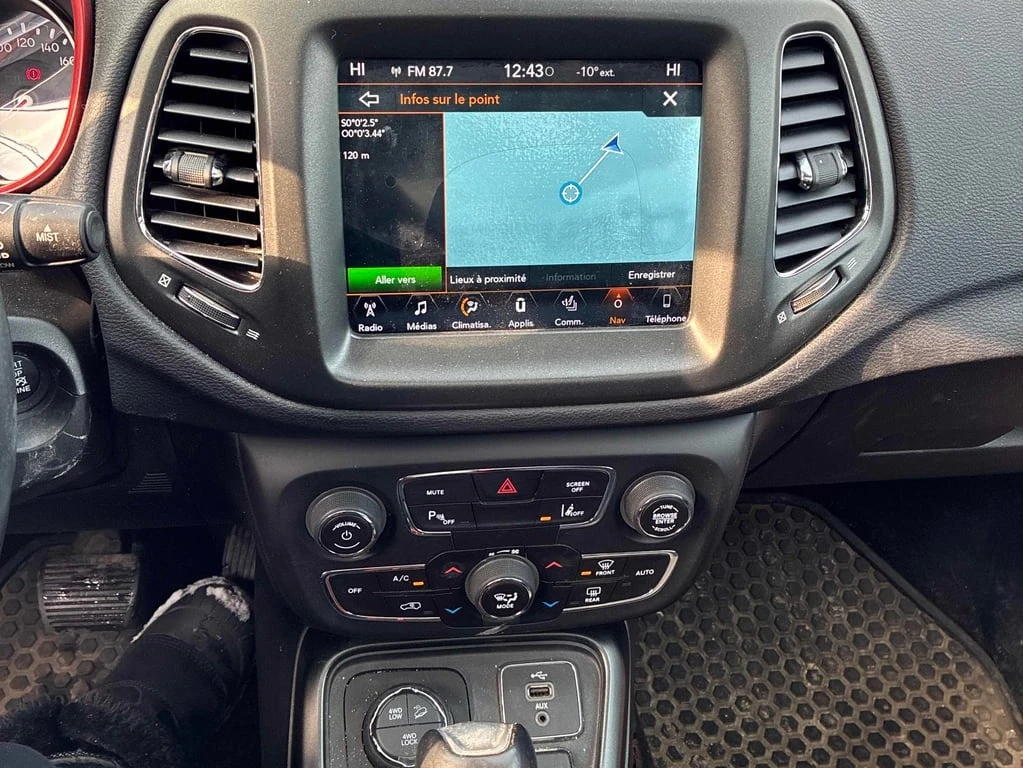 Jeep Compass * Trailhawk * CARFAX * ПОДГРЕВИ * КАМЕРА - изображение 9